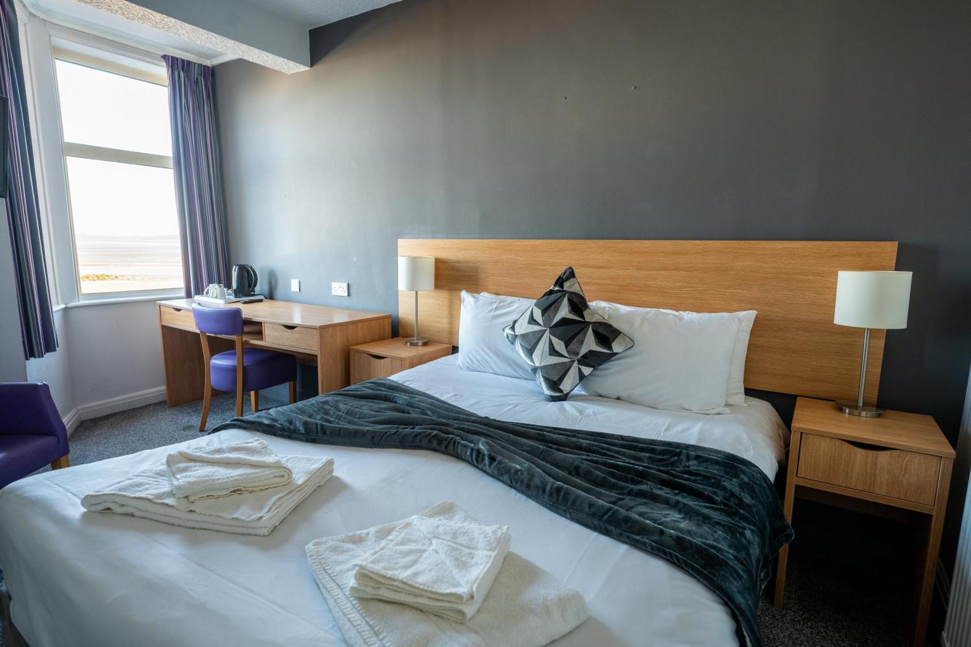 The Strathmore Hotel 莫克姆 外观 照片